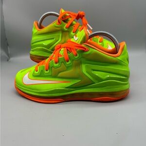 Nike Lebron 11 Low Electric Green Nickelodeon Kids Size 6Y